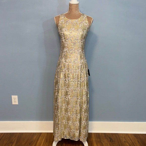 Lulus Dresses & Skirts - Lulu's Sleeveless Floral Maxi Dress in gold and Cream